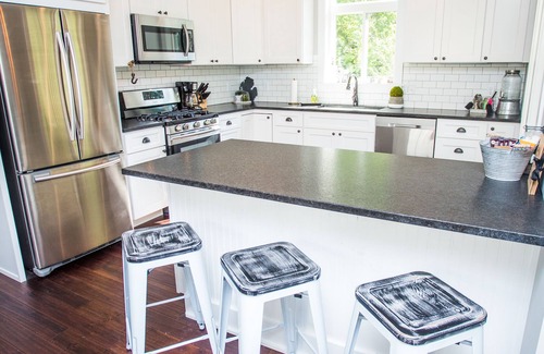New Buffalo House | Modern Farmhouse steps from downtown New Buffalo & Lake Michigan!