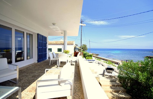 Pedruscada Villa | Modern high quality beach villa Na Pilena with sea views in a very quiet area