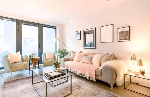 Holborn and Covent Garden Apartment | Modern & Luxurious Duplex Apartment in Bloomsbury