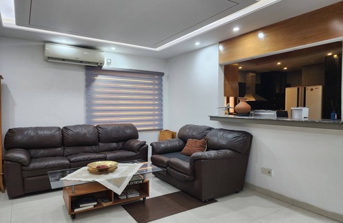 Banani Apartment | Modern Luxury 3-Bed 3-Bath Banani Apt - Parking Laundry Washer Dryer Dishwasher