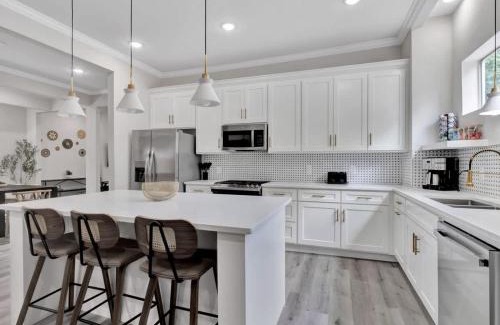 Oak Cliff House | Modern Luxury Minutes from Downtown Dallas