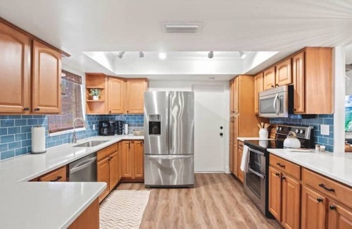 Arlington Park House | Modern Organic King Beds Salt POOL/SPA Dwtn Sarasota Retreat near Siesta Beach