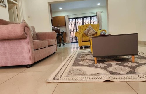 Lilongwe Apartment | Modern & secure apartment in Area 43 Lilongwe - self catering