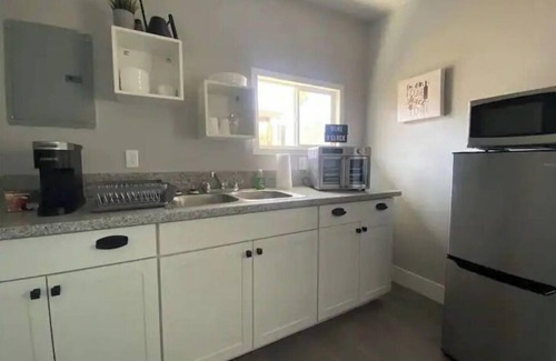 Northwest Area Apartment | Modern Studio Designed for Extended Stays - Private Bath, Kitchen, Entrance