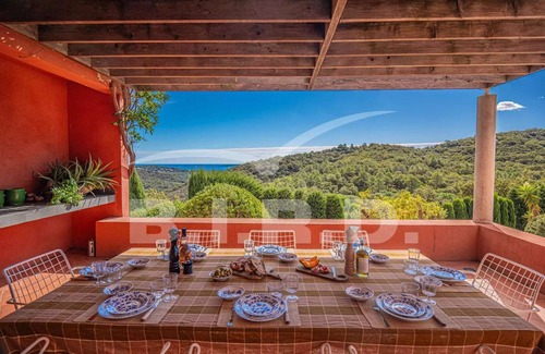 Grimaud House | Modern villa with swimmingpool for 8 persons in Grimaud