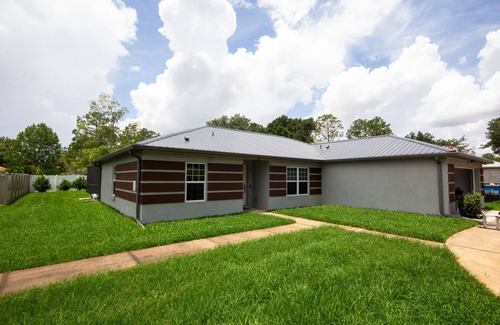 Palm Coast House | MODERN ! yet COZY Home in PALM COAST FLORIDA!