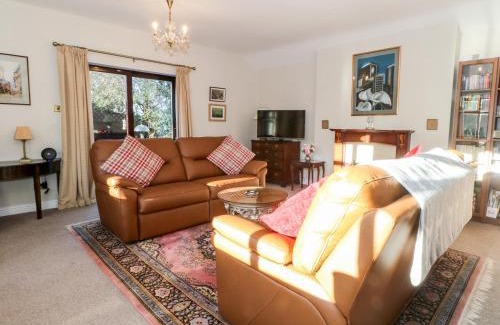 Nantwich House | Molls Cottage
