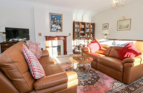Nantwich House | Molls Cottage