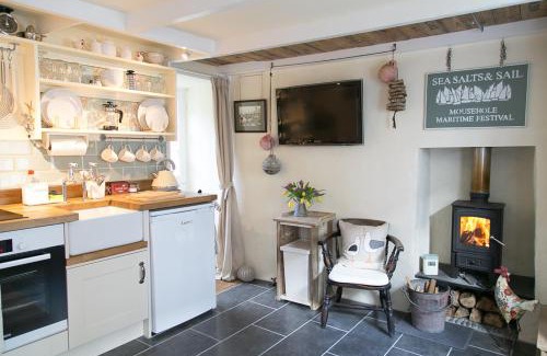 Mousehole House | Molly Muppet