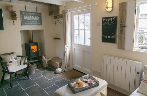 Mousehole House | Molly Muppet