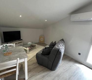 Le Puy-en-Velay Apartment | Mons resort