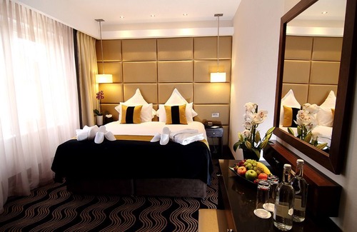 Chinatown Hotel | Montcalm Piccadilly Townhouse, London West End