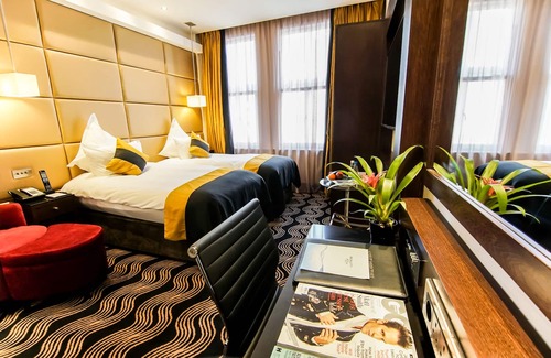 Chinatown Hotel | Montcalm Piccadilly Townhouse, London West End