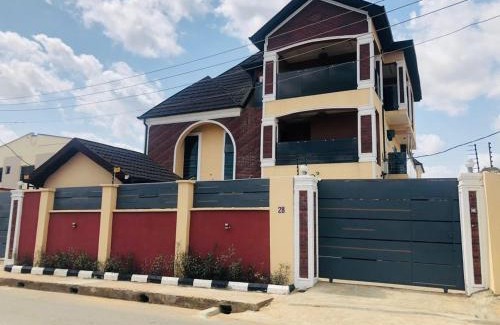 Ojokoro Apartment | Montrose Gardens