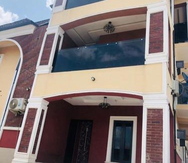 Ojokoro Apartment | Montrose Gardens