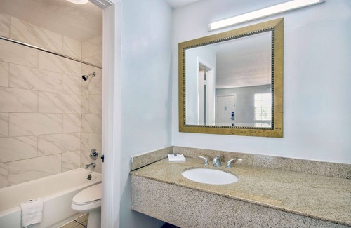 Bossier City Hotel | Motel 6 Bossier City, LA