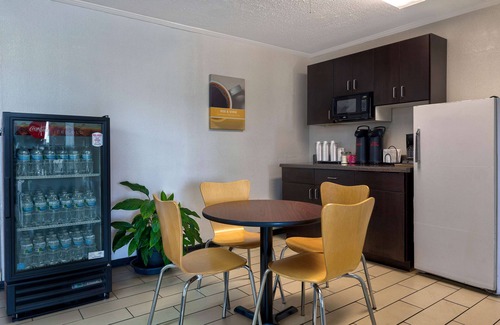 Cookeville Hotel | Motel 6 Cookeville, TN