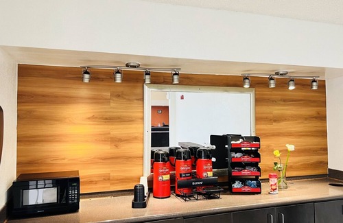 Santa Ana Hotel | Motel 6 Irvine - Orange County Airport