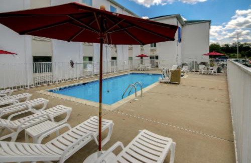 King of Prussia Hotel | Motel 6 King Of Prussia PA