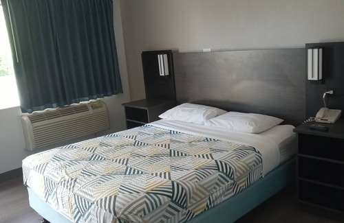 Maryland City Hotel | Motel 6 Laurel, DC - Washington Northeast