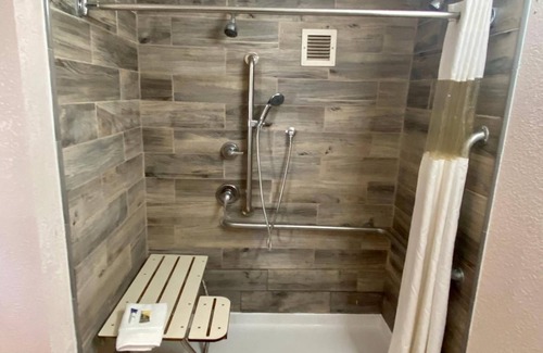 Marianna Hotel | Motel 6 Marianna, FL