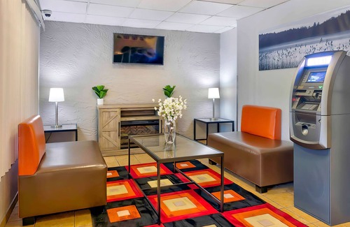 Glendale Hotel | Motel 6 Milwaukee, WI - Glendale