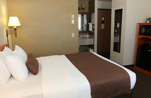 Minot Hotel | Motel 6 Minot, ND