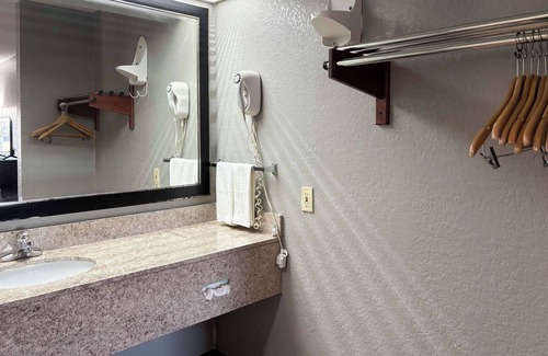 Prattville Hotel | Motel 6 Prattville, AL