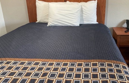 Putnam Hotel | Motel 6 Putnam, CT