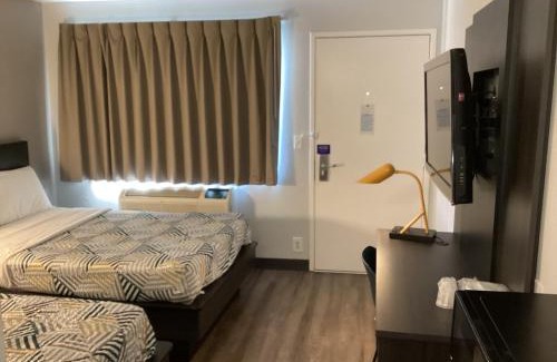 Northeast Reno Hotel | Motel 6-Reno, NV - Livestock Events Center