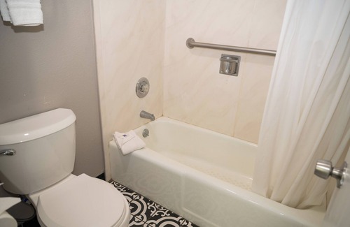 Soledad Hotel | Motel 6 Soledad, CA