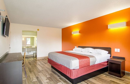 Starke Hotel | Motel 6 Starke, FL