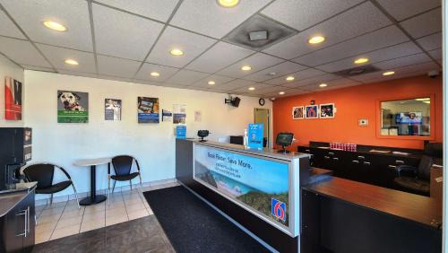 Webster Hotel | Motel 6-Webster, TX - Houston - Nasa Lake