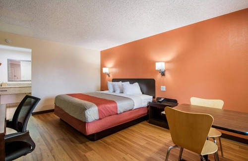 Winnie Hotel | Motel 6 Winnie, TX