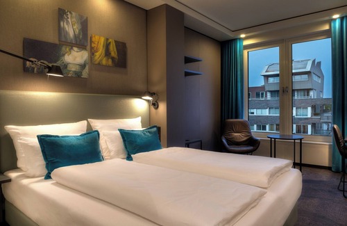 Nieuwmarkt en Lastage Hotel | Motel One Amsterdam - Waterlooplein