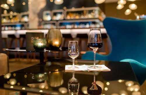 Schwanheim Hotel | Motel One Frankfurt Airport