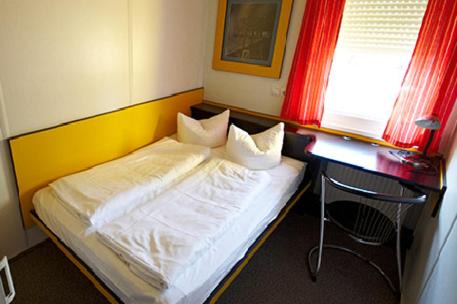 Dettelbach Hotel | Motel Pelikan