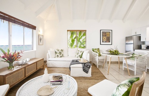 Tapere of Titikaveka Hotel | Motu Beachfront Art Villas