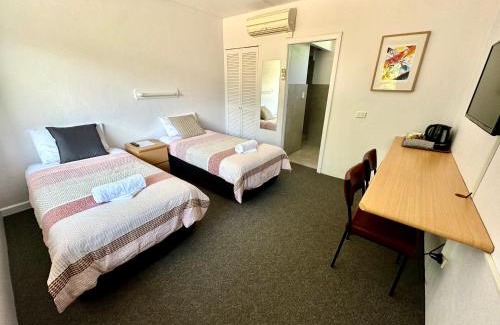 Mount Beauty Hotel | Mount Beauty Motor Inn