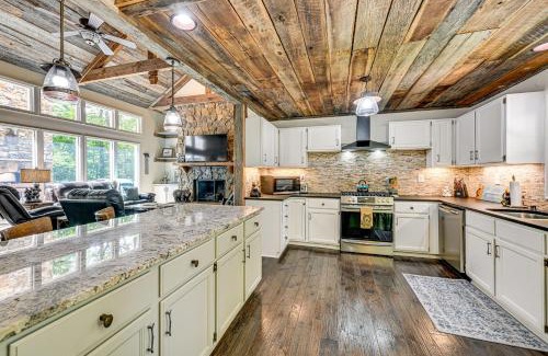 Sapphire House | Mountain Bearadise Home with Stunning Views