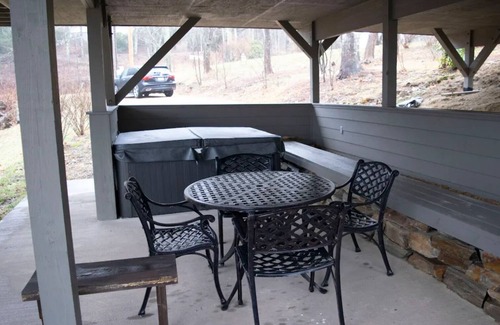 Frank Cabin | Mountain Getaway near Sugar Mountain