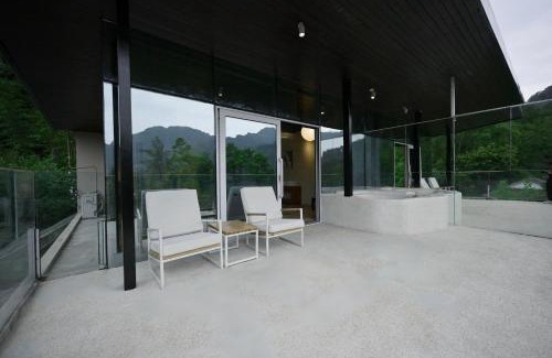 Dujiangyan House | Mountain Scenery Villa