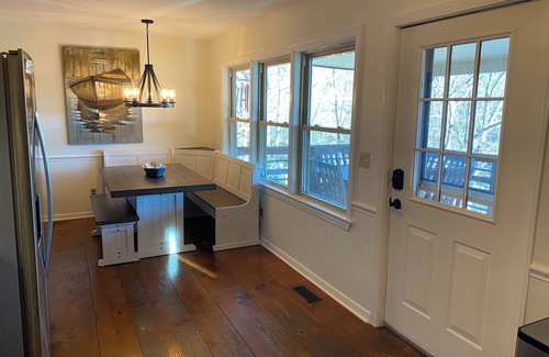 Huddleston House | Mountain View, Quiet Cove, Hot Tub, Fire Pit, Two-Tier Dock, & much more!