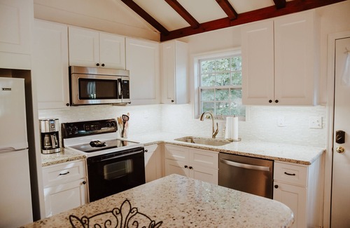 Huddleston House | Mountain View, waterfront, large quiet cove, gentle lot, covered dock & deep H2O