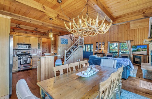Sapphire Cabin | Mountain Views & Deck: Stunning Sapphire Cabin
