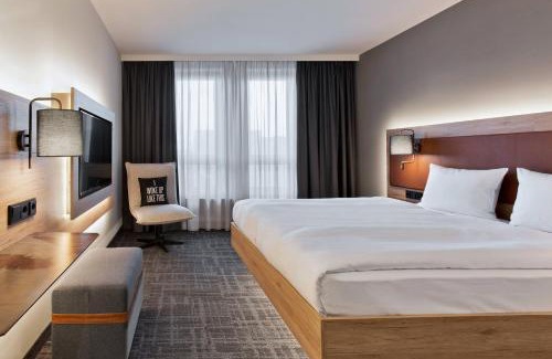 Gesundbrunnen Hotel | MOXY Berlin Humboldthain Park