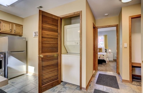 Vernon Condo | Mtn Creek Resort Condo - Mountain Bike, Hike, Golf, Swim, Legoland, NYC 1 Hour