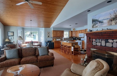 Indian River Cottage | Mullett Lake, Grandview Beach Lakefront Beauty