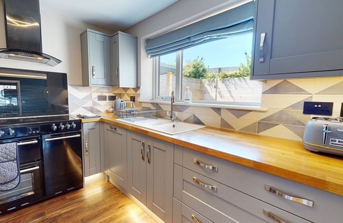 Nefyn Cottage | MURMUR Y MOR, family friendly, luxury holiday cottage in Nefyn