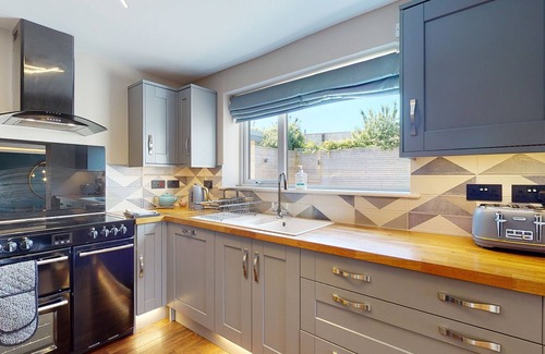 Nefyn Cottage | MURMUR Y MOR, family friendly, luxury holiday cottage in Nefyn